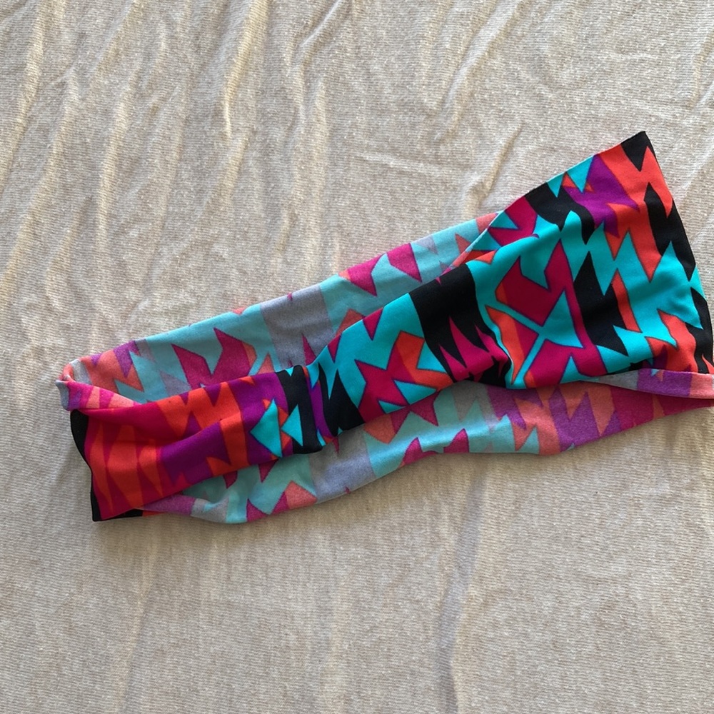 💚 5 for $15! 💚 Athletic Headbands Bundle - Picture 8 of 8